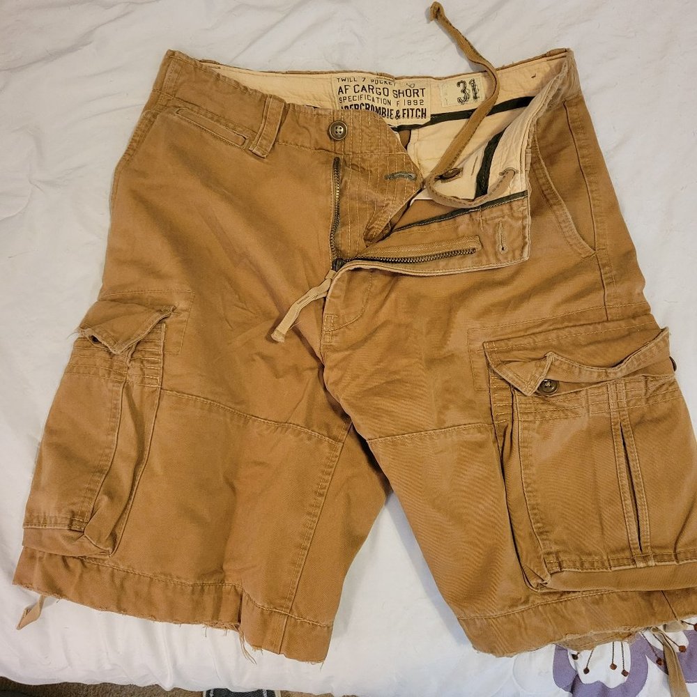 Abercrombie & Finch baggy cargo shorts